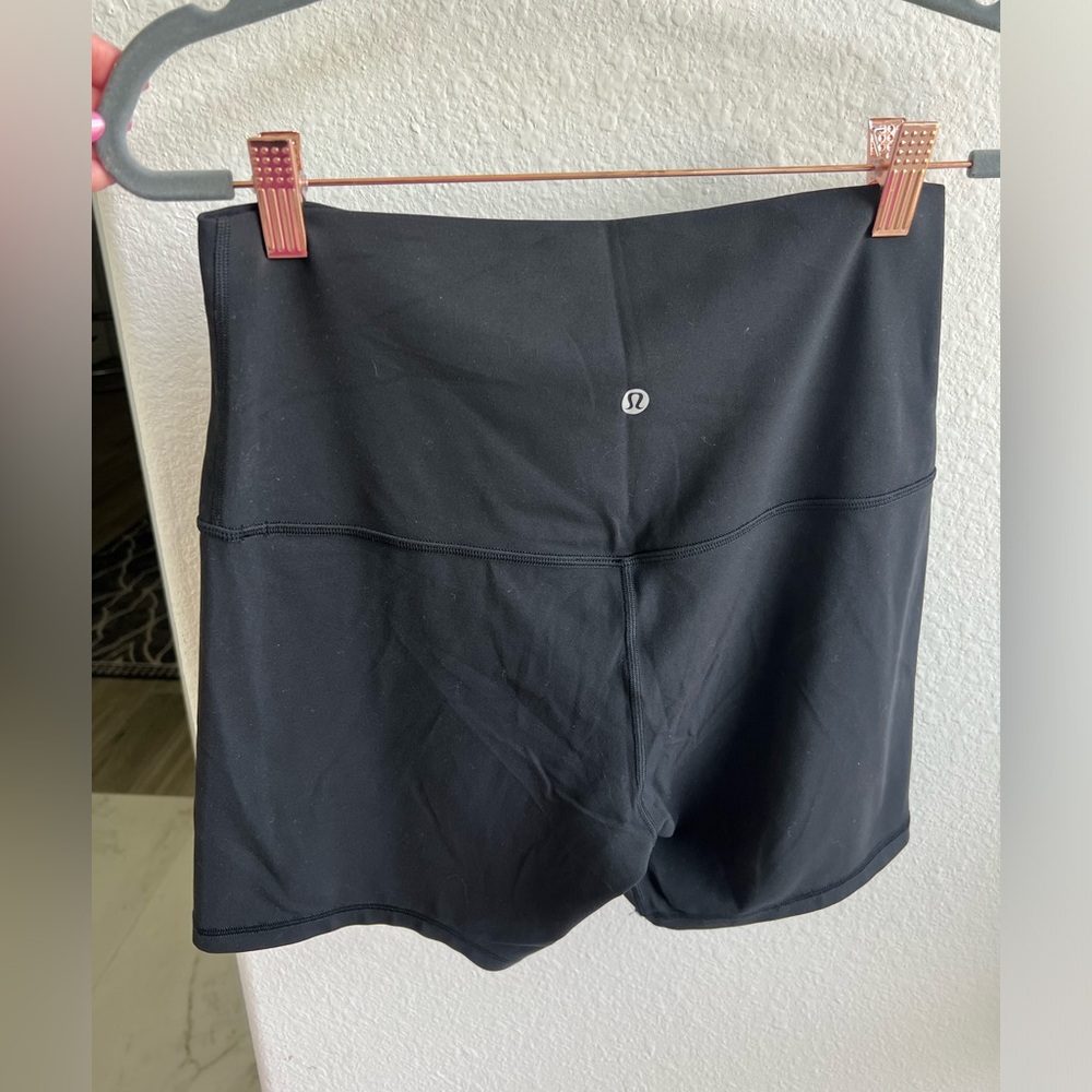 Lululemon black high rise align shorts. Size 8, 6in. Never worn. Retails for $74